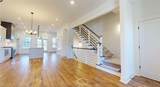 908 Jennings Ln - Photo 5