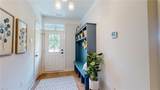 916 Jennings Ln - Photo 2
