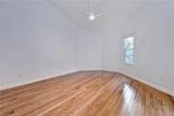 1369 Lake Dr - Photo 20