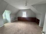 165 Commodore Dr - Photo 16