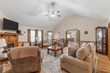 144 Downing Dr - Photo 3
