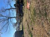 1135 Jasmine St - Photo 4