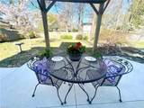 886 Lacon Dr - Photo 5