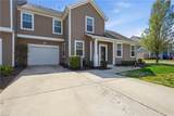943 Vineyard Pl - Photo 1