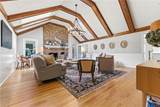 1036 Downshire Chse - Photo 11