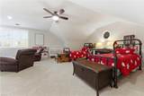 1036 Downshire Chse - Photo 18