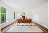 621 Hollygate Ln - Photo 8