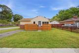 1120 Clarence St - Photo 6