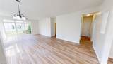 204 Melrose Ct - Photo 3