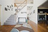 1712 Maze Hill Mews - Photo 2