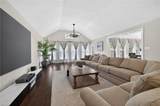 1129 Cumberland Ct - Photo 2