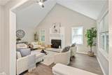 8201 Meandering Ln - Photo 6