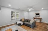 844 Wickford Dr - Photo 2