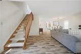952 Gas Light Ln - Photo 5