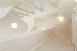 179 Herman Melville Ave - Photo 34