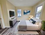 1040 30th St - Photo 12