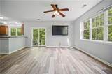 912 Southmoor Dr - Photo 4
