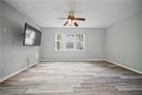 912 Southmoor Dr - Photo 5