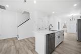 711 Thayor St - Photo 8