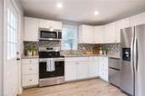 930 19th St - Photo 5