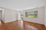 2800 Country Club Dr - Photo 2