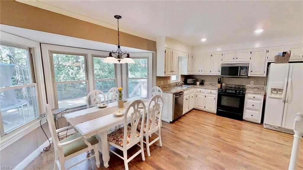 608 Sherringfield Ter - Photo 1