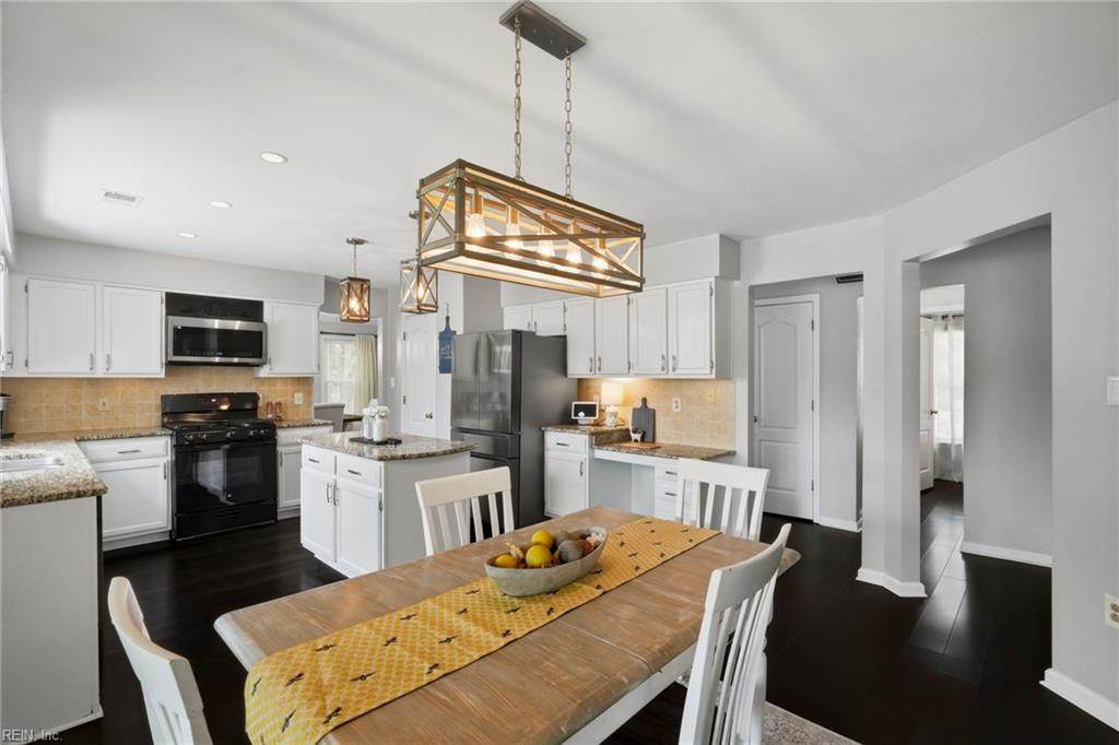 705 Turnbuckle Ct - Photo 1