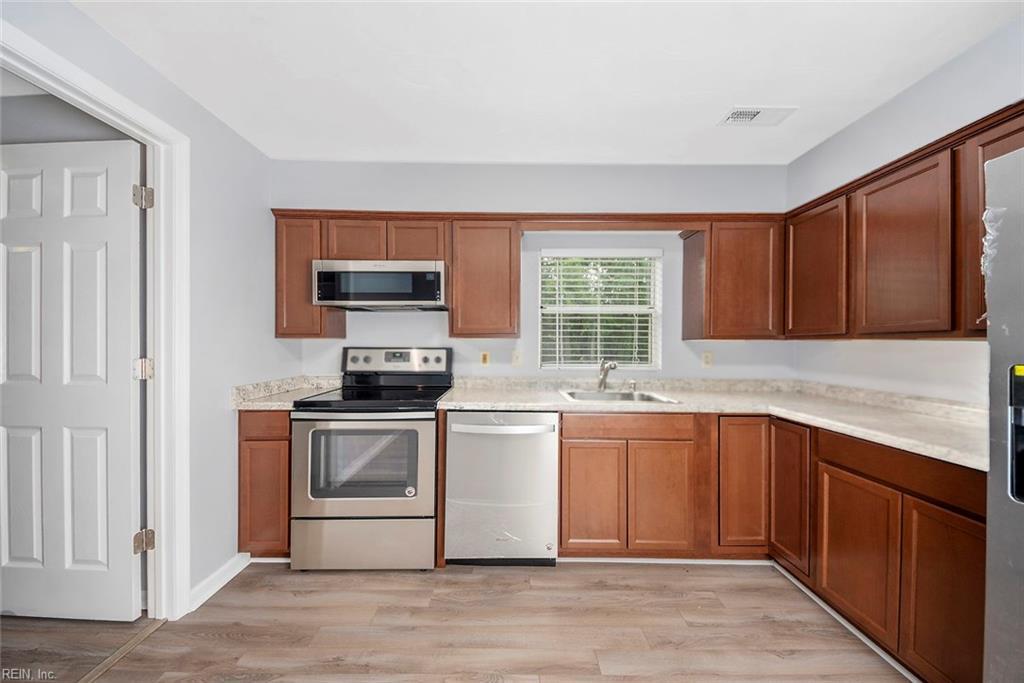 3223 Flanders Ave - Photo 1