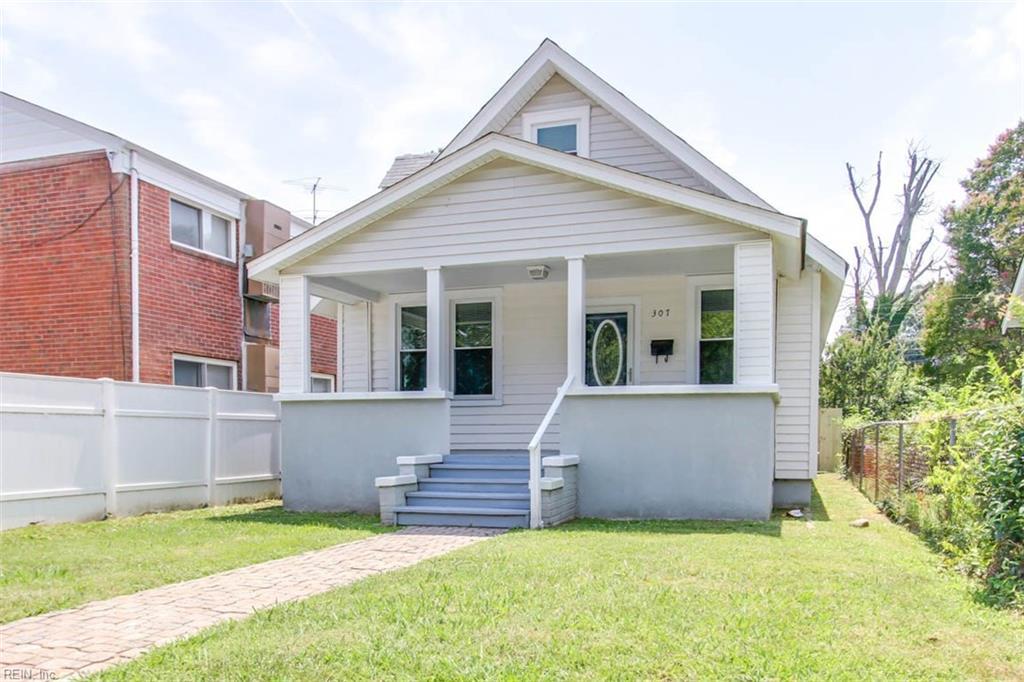 307 Hollywood Ave - Photo 1