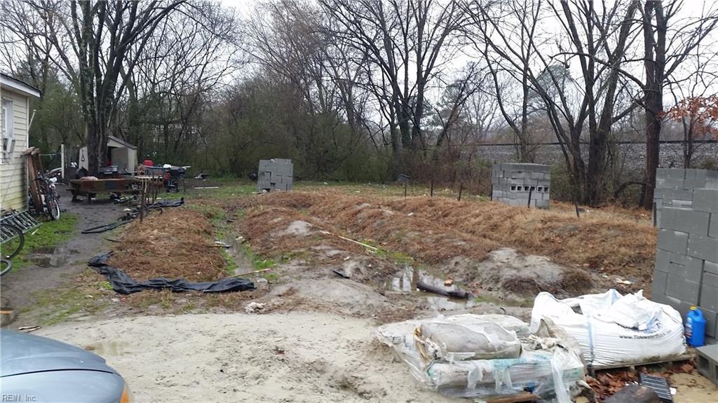 113 10th St - Photo 1