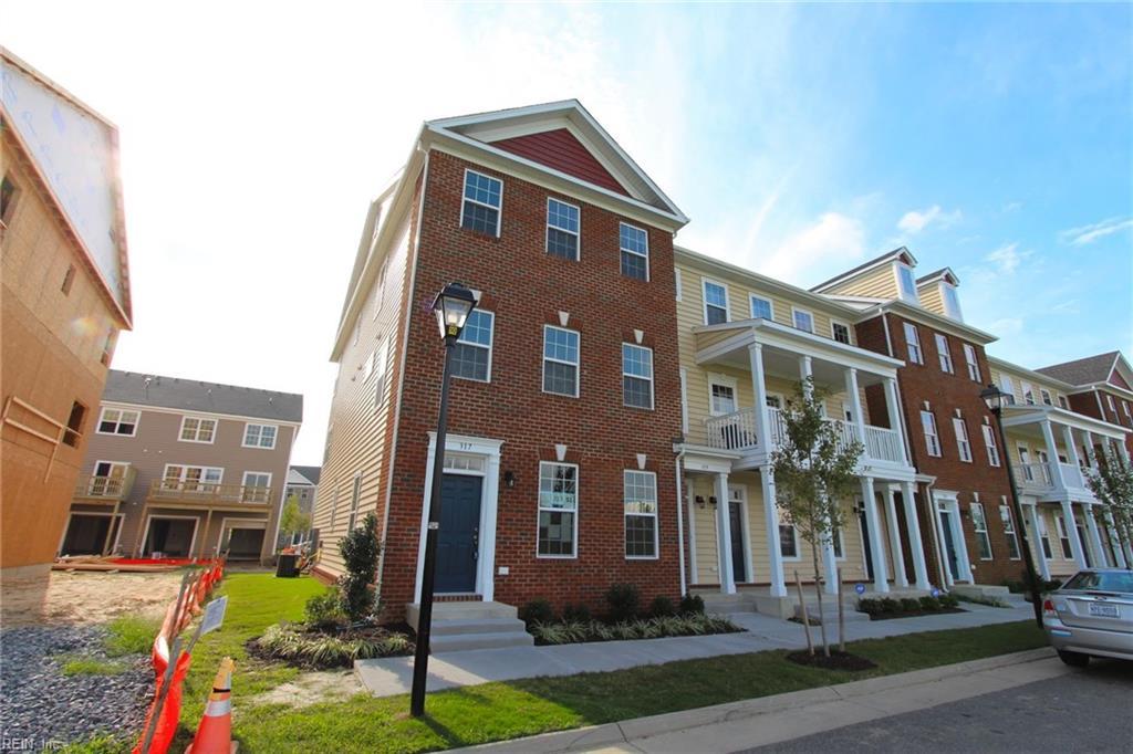 201 Fountain Way - Photo 1