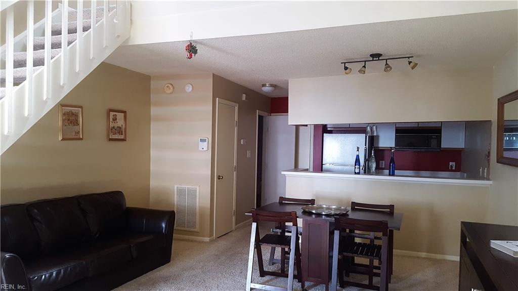 317 Wimbledon Chse - Photo 1