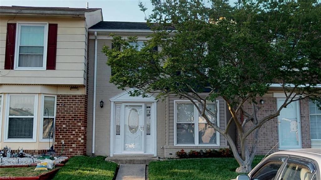605 Counselor Sq - Photo 1