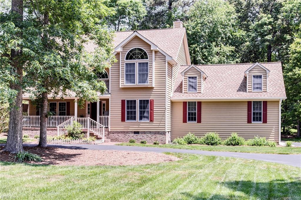 113 Montrose - Photo 1