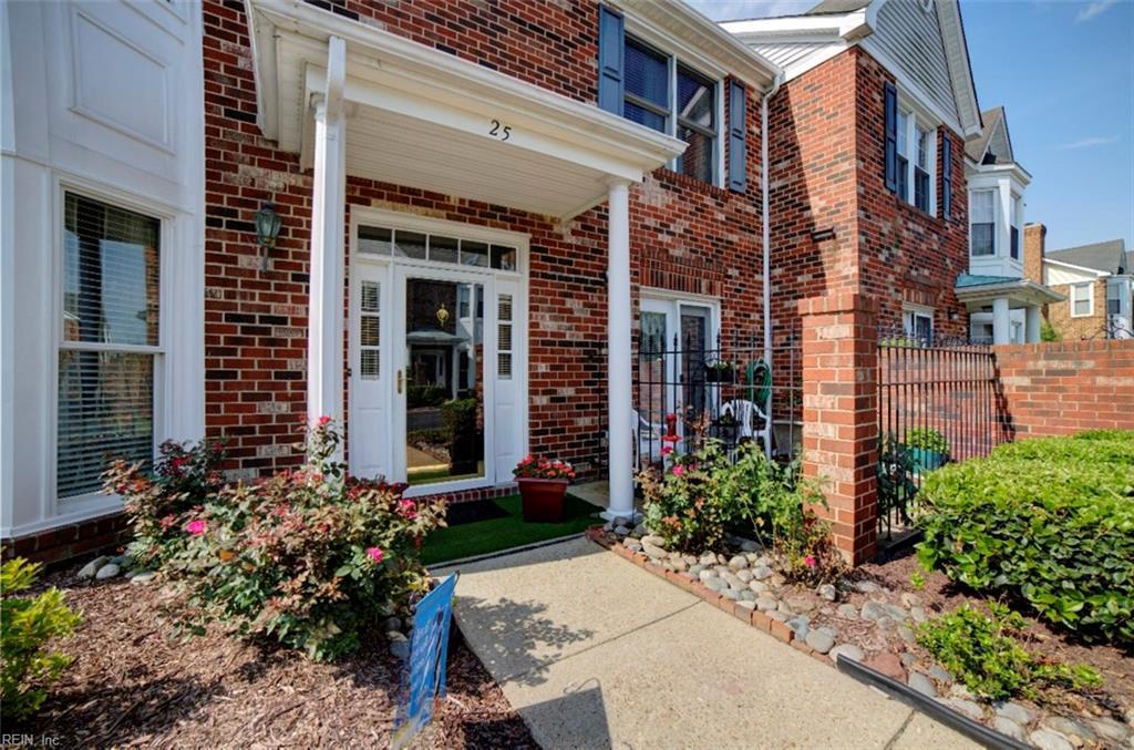 25 Barrymore Ct - Photo 1