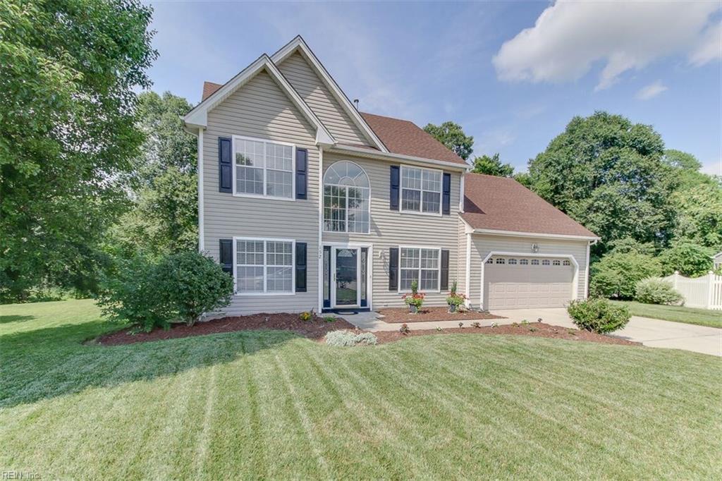 152 Woodlake Ter - Photo 1