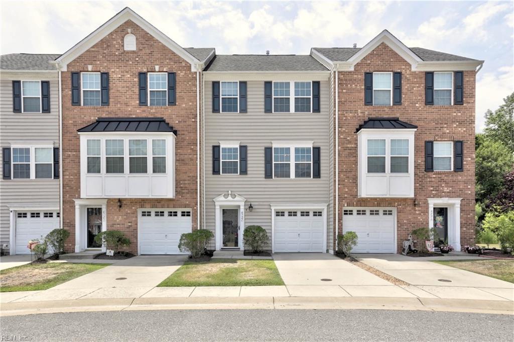 4727 Revolutionary Way - Photo 1