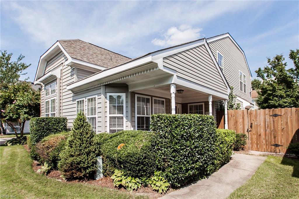 1241 Duchess Of York Quay - Photo 1