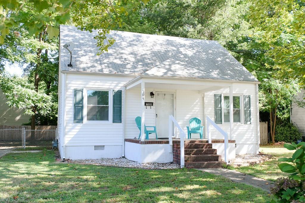704 Lee St - Photo 1