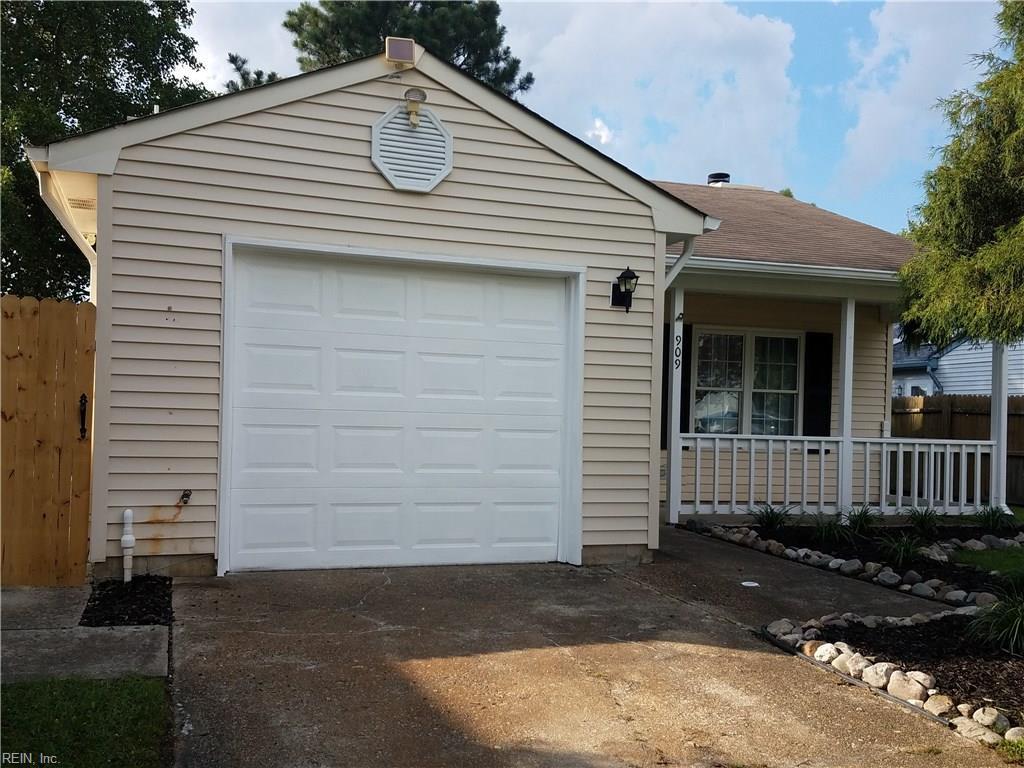 909 Daniel Maloney Dr - Photo 1