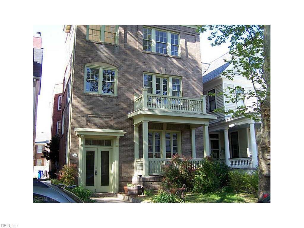 528 Hampton Pl - Photo 1