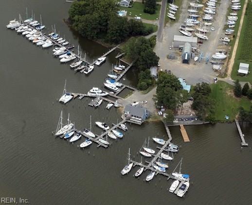 1303 Oak Hill Rd - Photo 1