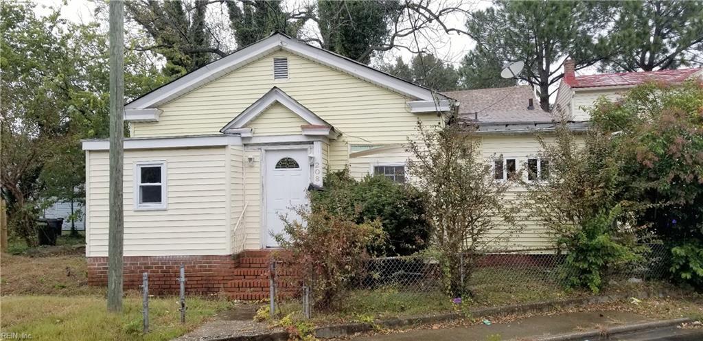 208 Gilmerton Ave - Photo 1
