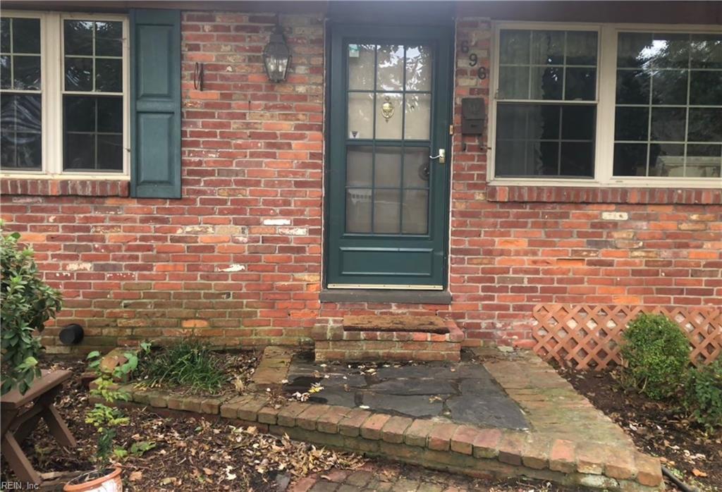 696 Yorktown Rd - Photo 1