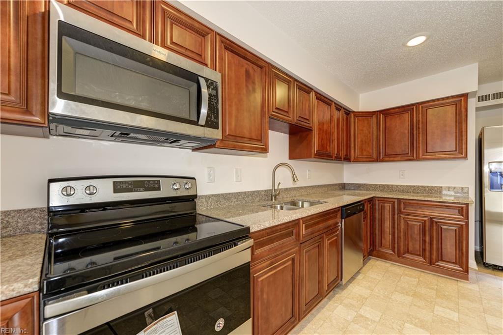 8582 Chesapeake Blvd - Photo 1