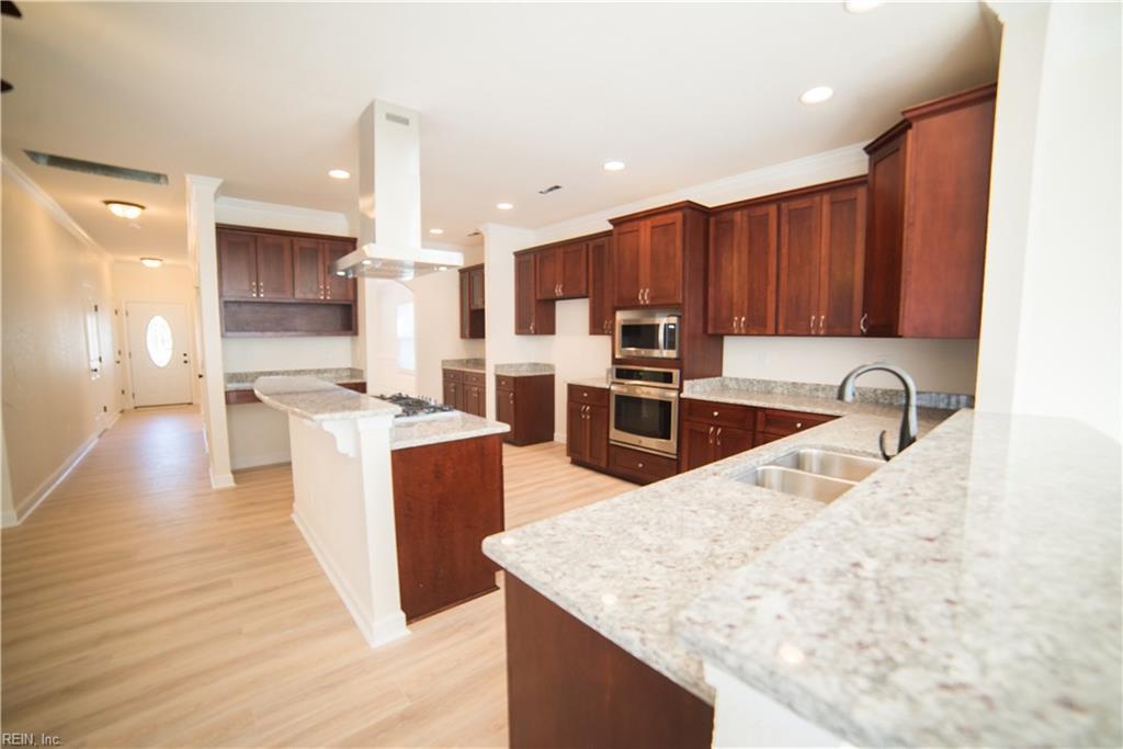 111 Yukon Ave - Photo 1