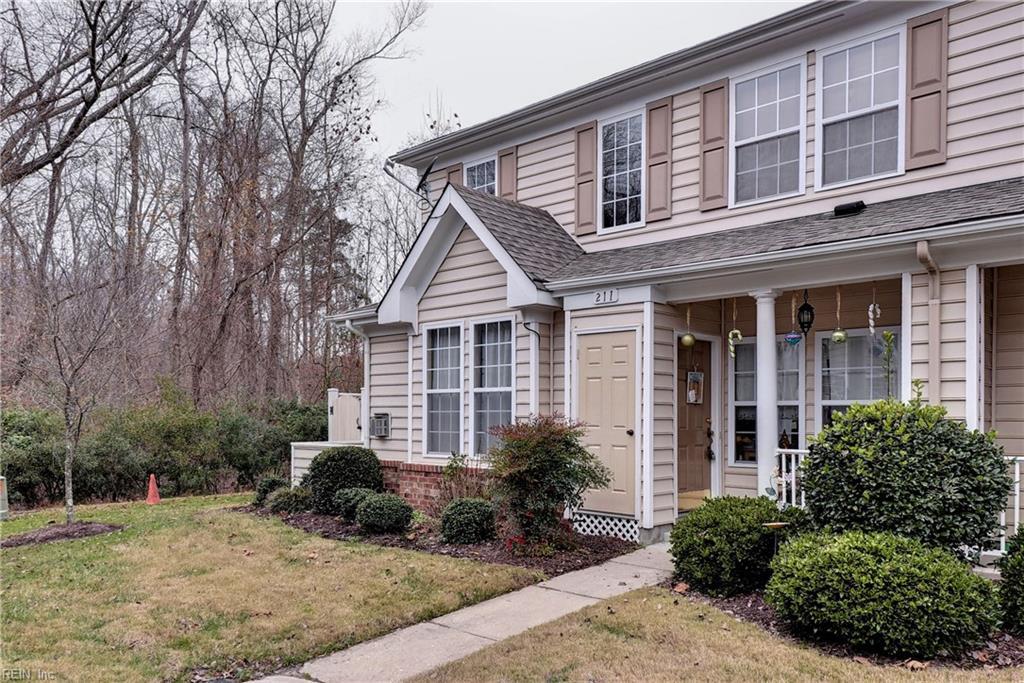 211 Ellis Dr - Photo 1