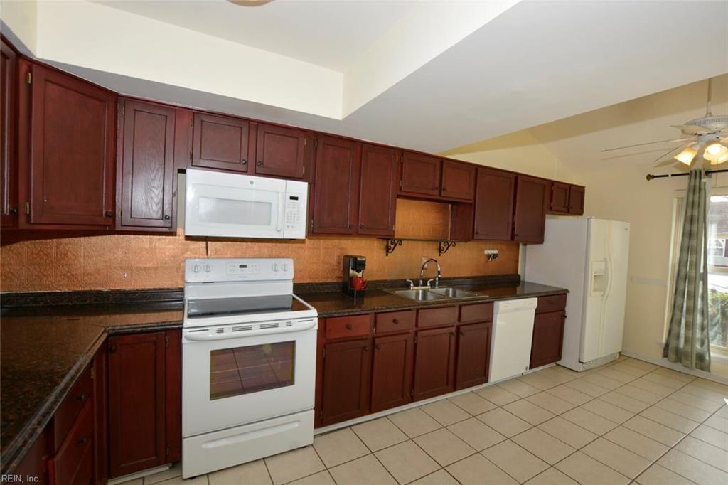 3824 Broadleaf Ct - Photo 1
