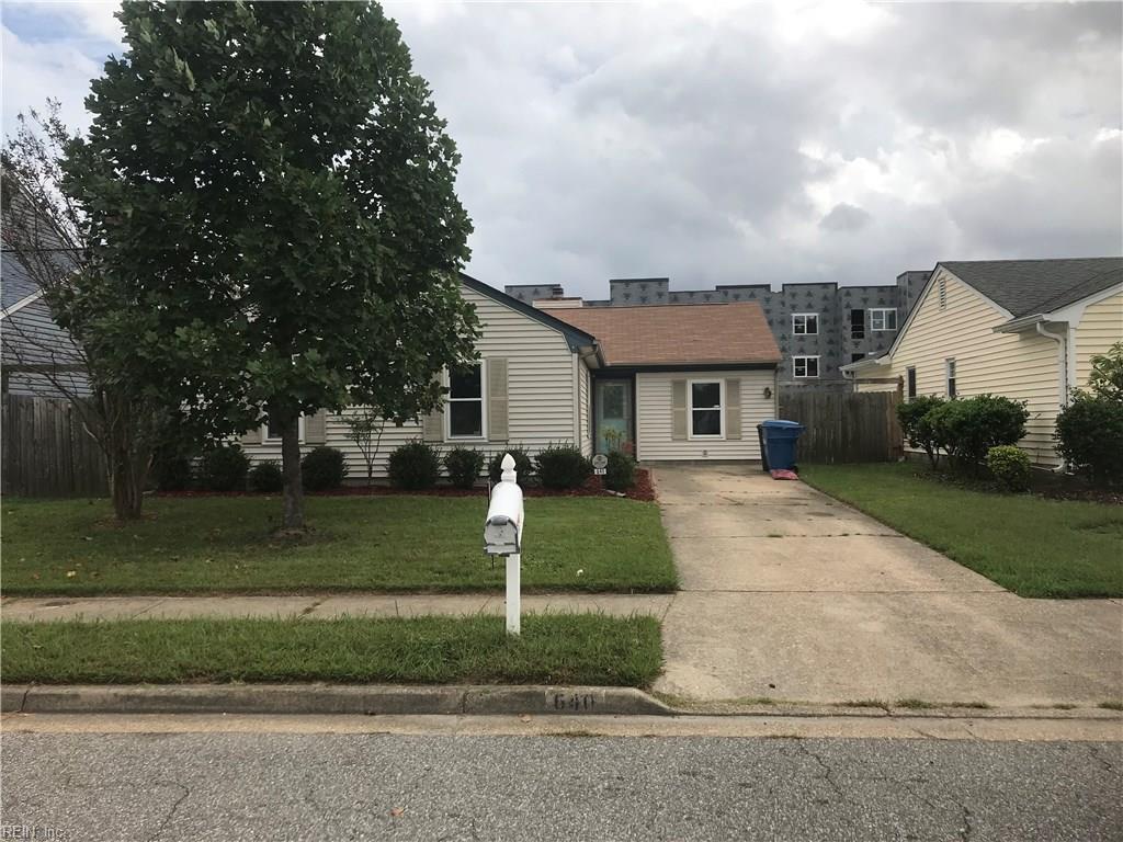 640 Aylesbury Dr - Photo 1