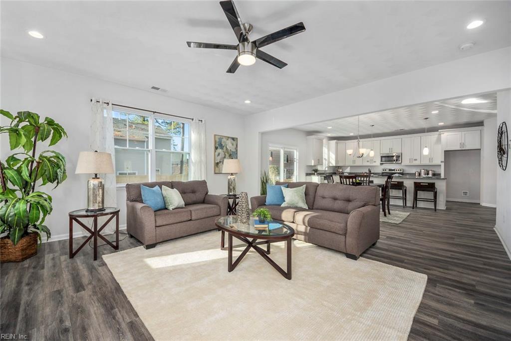 521 Darden Ave - Photo 1